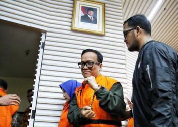 KPK Geledah Rumah Eks Wamenaker Immanuel Ebenezer, Temukan Empat Ponsel di Plafon