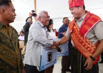 Wamentan Sudaryono Diberi Marga Sitepu, Resmi Dinobatkan sebagai Warga Kehormatan Karo