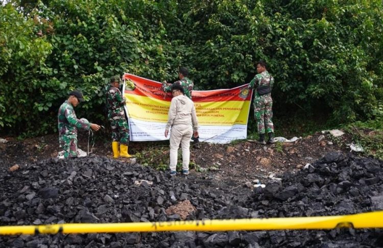 Kementerian ESDM Tutup Tiga Timbunan Batubara Ilegal di Muara Enim