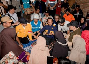 Bahlil Soroti Pendidikan Terganggu Akibat Bencana: “Anak-Anak Jangan Lama Tanpa Sekolah”