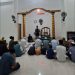KUA Dullah Selatan Sampaikan Pesan Persaudaraan Saat Tarawih di Masjid Al-Hijrah Fiditan