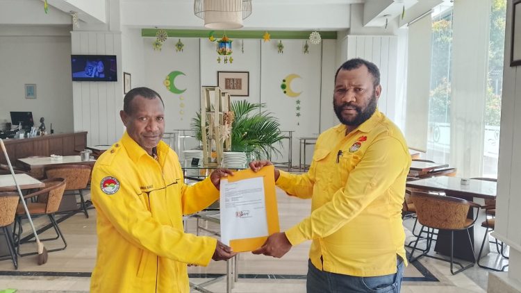 TGB Resmi Jabat Plt Ketua Hipmas Papua, Siap Libatkan Pengusaha Asli di PSN