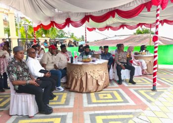 Hadiri Puka Ana 7 Syawal di Larike, Bupati Zulkarnain: Negeri Beradat Tak Mudah Terpecah Belah