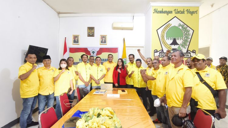 Kantongi Dukungan PK se-Kota Ambon dan SOKSI, Steven Risakotta Daftar Ketua Golkar