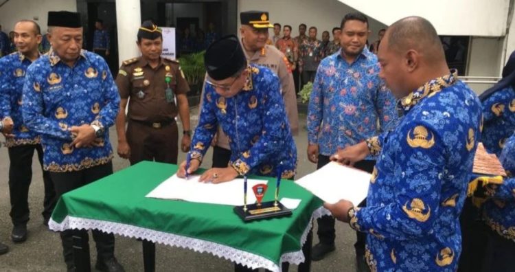 Pemkot Ambon Teken Pakta Integritas SPMB 2026, Wali Kota: Tak Ada Lagi Titipan Bangku Sekolah