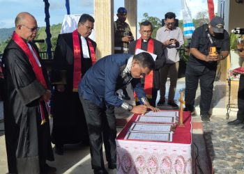 Wali Kota Ambon Resmikan Pastori II GPM Bukit Zaitun, Tegaskan Pentingnya Penguatan Pelayanan Umat