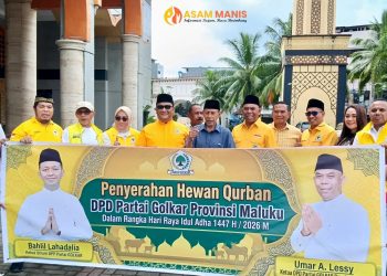 Salurkan Hewan Qurban, Golkar Maluku Dorong Semangat Gotong Royong dan Kepedulian