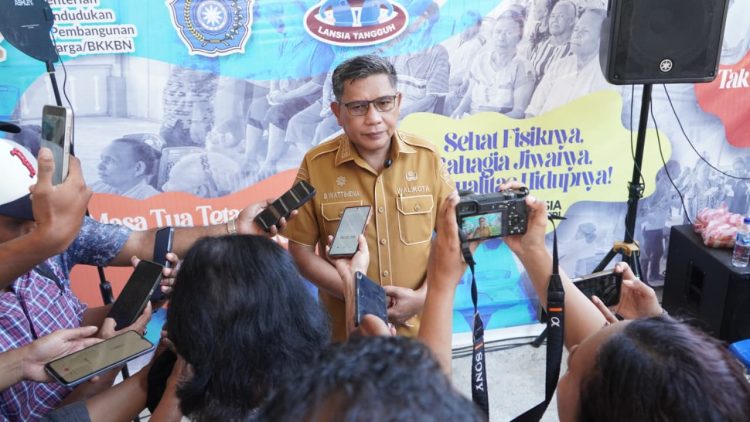 Wali Kota Ambon Dorong Bangun RSUD untuk Warga Miskin