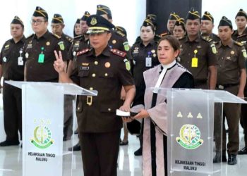 Didik Haryanto Resmi Jadi Kajari Malteng, Kajati Maluku Beri Pesan Keras: Jangan Tukar Kewenangan dengan Kepentingan